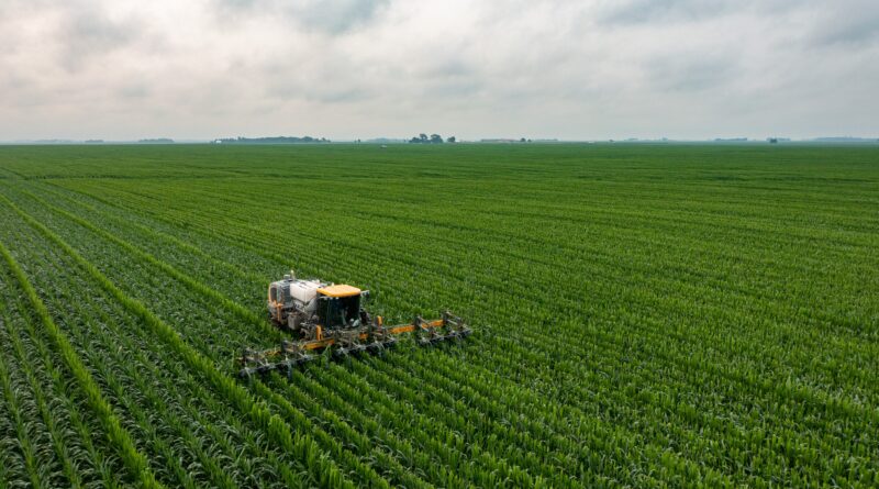Najczęściej używane maszyny rolnicze – jak o nie dbać?